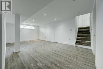 5 Caldwell Crescent in Brampton, ON - Building Photo - Building Photo
