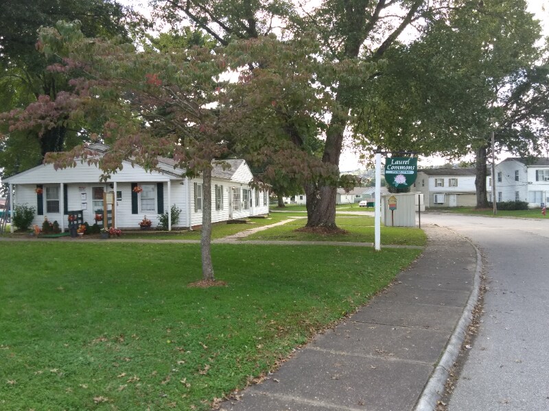 14 N Ritchie Ave in Ravenswood, WV - Building Photo