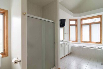 922 W Chesterfield Ct in Palatine, IL - Foto de edificio - Building Photo