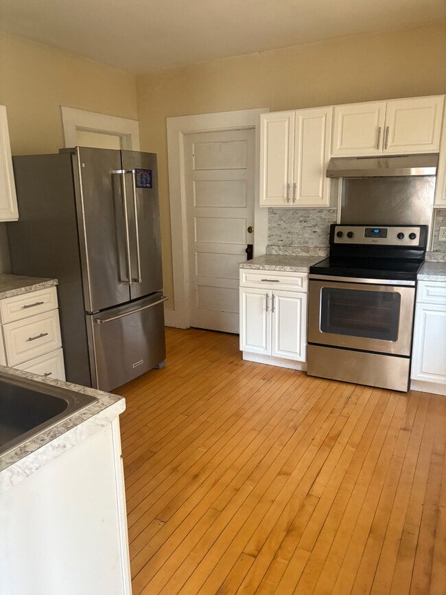 property at 717 Maryland Ave