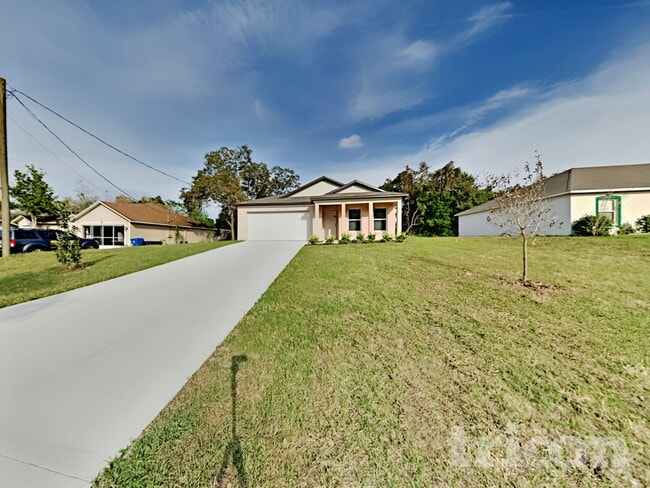1130 Alloway Ave in Spring Hill, FL - Building Photo - Building Photo