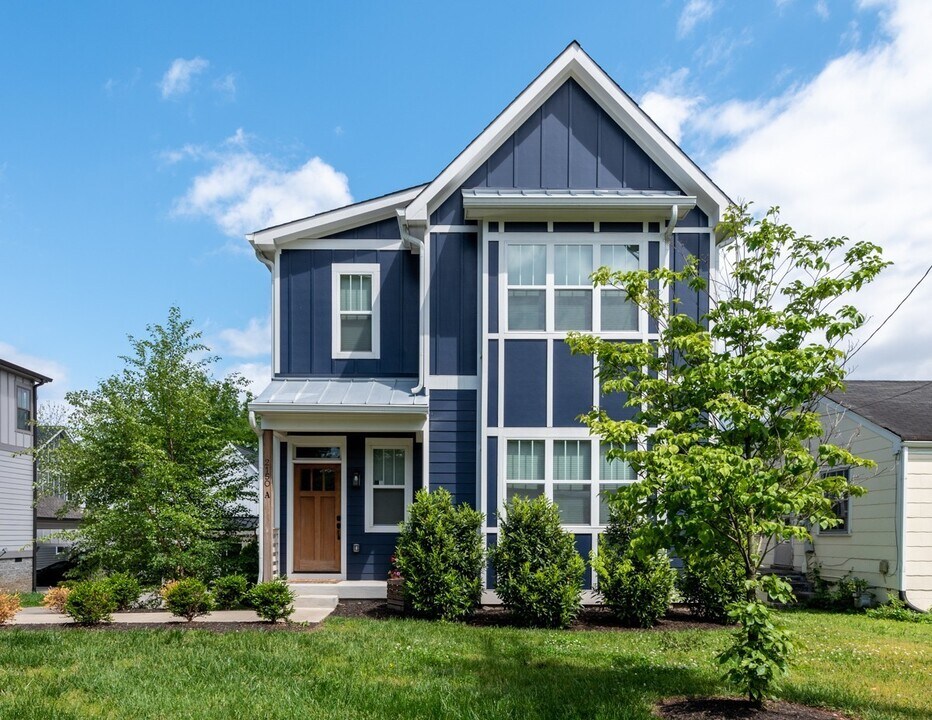 2150A Oakland St in Nashville, TN - Building Photo