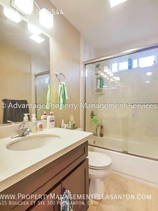 544 N K St in Livermore, CA - Building Photo - Building Photo