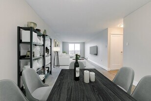 The Westgate in Brantford, ON - Building Photo