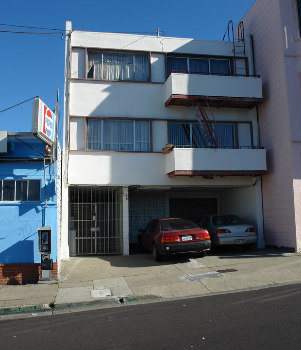 106 Los Olivos Ave in Daly City, CA - Building Photo