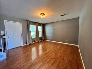 715 Honeysuckle Dr in Leander, TX - Building Photo - Building Photo