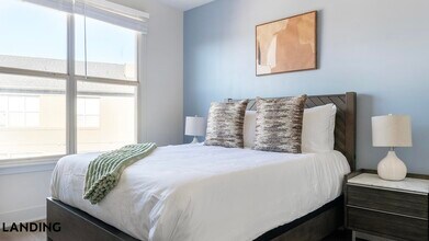 49 Boulevard SE, Unit C-527 in Atlanta, GA - Building Photo - Building Photo