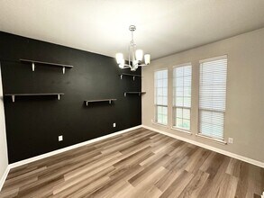 3125 Samson Dr in Lorena, TX - Building Photo - Building Photo