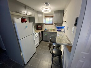 803 E James St in Tampa, FL - Building Photo - Building Photo
