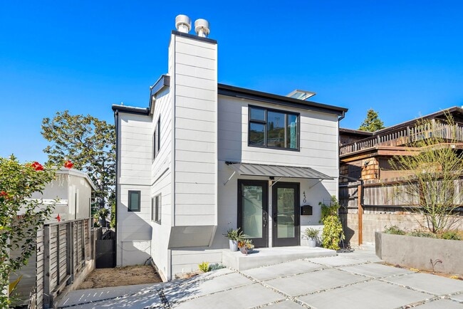 450 Ruby St in Laguna Beach, CA - Building Photo - Building Photo