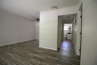 6101 SE Foss Rd in Belleview, FL - Building Photo - Building Photo