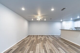 1104 N Englewood Ave in Lubbock, TX - Building Photo - Building Photo