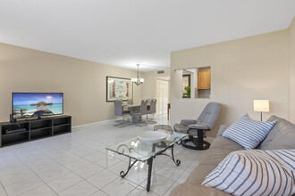 180 Suffolk F in Boca Raton, FL - Building Photo - Building Photo