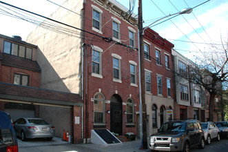 232 Bainbridge St in Philadelphia, PA - Foto de edificio - Building Photo