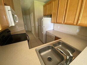9448 Flowering Cottonwood Rd in Orlando, FL - Building Photo - Building Photo