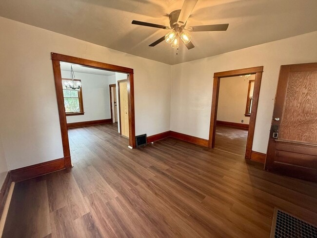 property at 312 W Arnold St