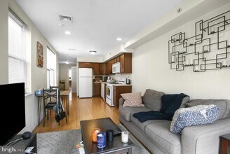 1215 S 18th St in Philadelphia, PA - Building Photo - Building Photo