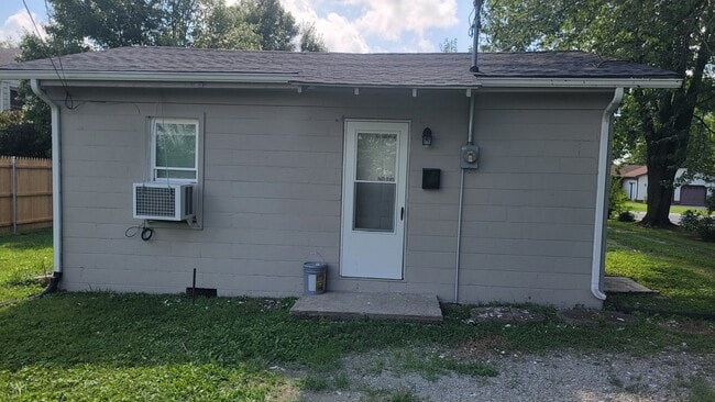 property at 2-982 W Vest St