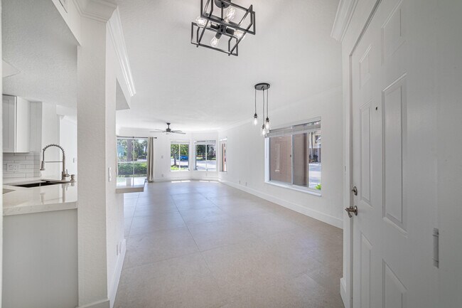 815 Boynton Beach Blvd in Boynton Beach, FL - Building Photo - Building Photo