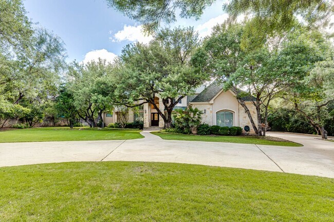 132 Long Bow Rd in Shavano Park, TX - Building Photo - Building Photo