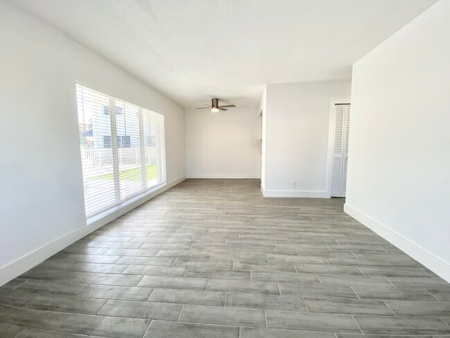 4901 NE 26th Ave in Fort Lauderdale, FL - Building Photo - Building Photo