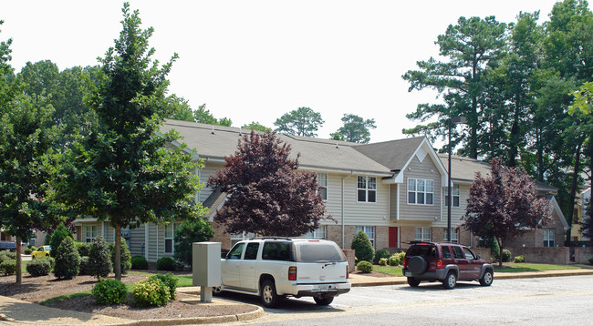 CNU Landing Apartments in Newport News, VA - Building Photo - Building Photo