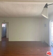 832 S Gramercy Pl in Los Angeles, CA - Building Photo - Building Photo