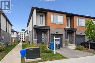 38 Steele Cres in Guelph, ON - Building Photo - Building Photo