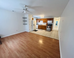 226 Dobbs St in Wilmington, NC - Foto de edificio - Building Photo
