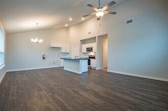 741 Wheatfield Dr in Venus, TX - Building Photo - Building Photo