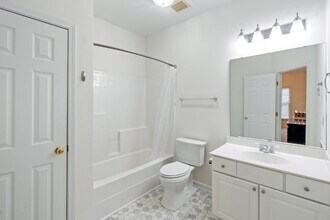 70 Scottish Ln in Durham, NC - Building Photo - Building Photo