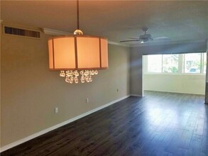 12000 Capri Cir S in Treasure Island, FL - Building Photo - Building Photo