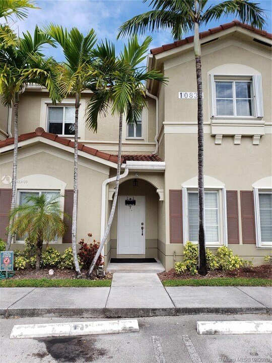 10833 NW 83rd St-Unit -2-2 in Doral, FL - Building Photo