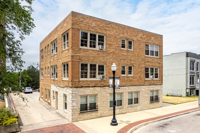 114 N Spring St