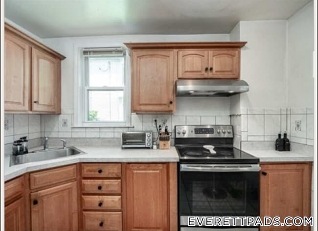 121 Hancock St, Unit 1