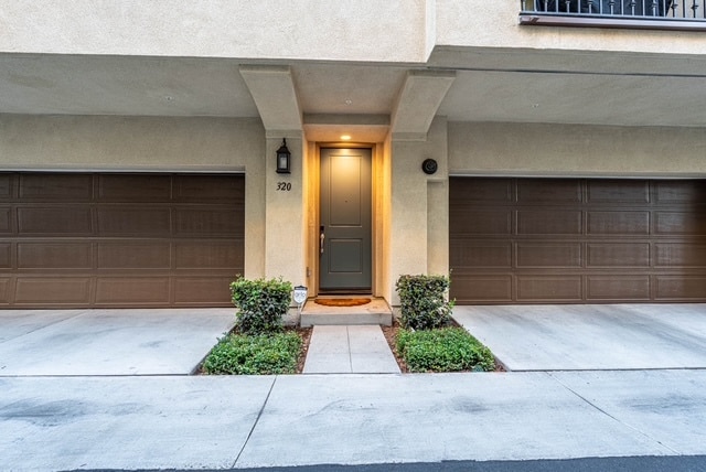 property at 320 Waverunner Ct