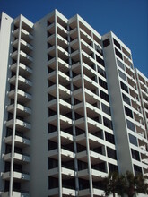 Bay Plaza in Sarasota, FL - Building Photo - Building Photo