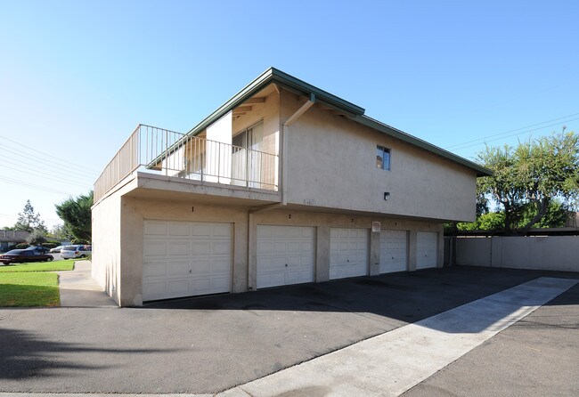 14801 Newport Ave
