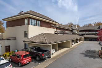 Landing Condominiums in Portland, OR - Building Photo - Building Photo