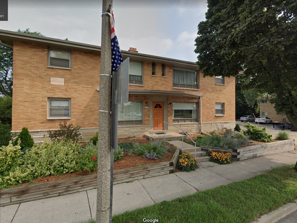 12210 W North Ave, Unit 2 in Wauwatosa, WI - Building Photo