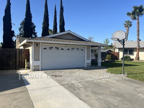 7209 Catboat Cir in Citrus Heights, CA - Building Photo - Building Photo