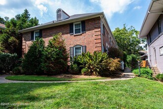 2159 Bonnycastle Ave in Louisville, KY - Foto de edificio - Building Photo