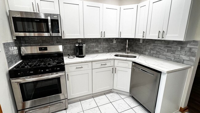 36 Vivian Ct in Howell, NJ - Building Photo - Building Photo