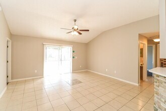 3748 Maddie Ln in Jacksonville, FL - Foto de edificio - Building Photo