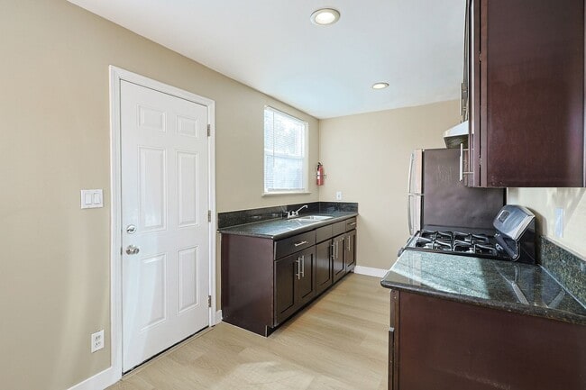 5461-65 Imperial Ave in San Diego, CA - Building Photo - Building Photo