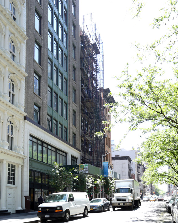 69 Murray St in New York, NY - Building Photo