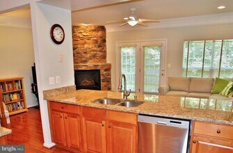 18722 Broken Oak Rd in Germantown, MD - Building Photo - Building Photo