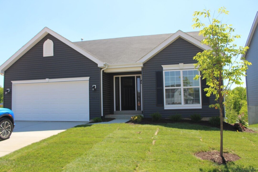 507 Westhaven Mnr Dr in Wentzville, MO - Building Photo