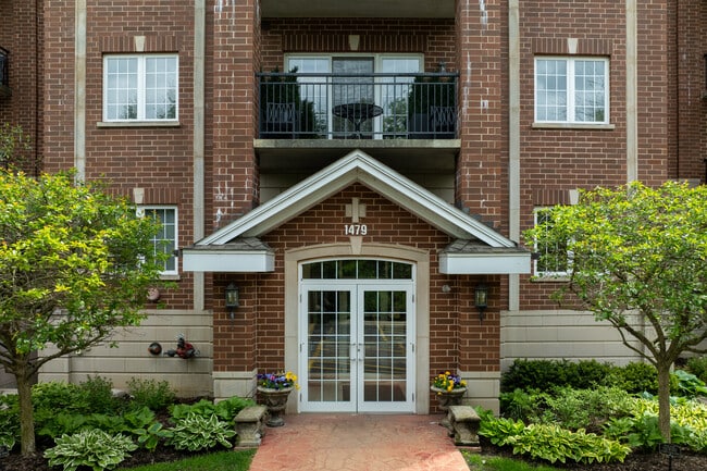 Wellington at Adler Park in Libertyville, IL - Building Photo - Building Photo