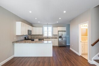 445 Admiral St in Providence, RI - Building Photo - Building Photo